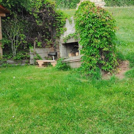 Apartman V Pensionu U Holzaepfelu Cerveny Kostelec Exterior photo